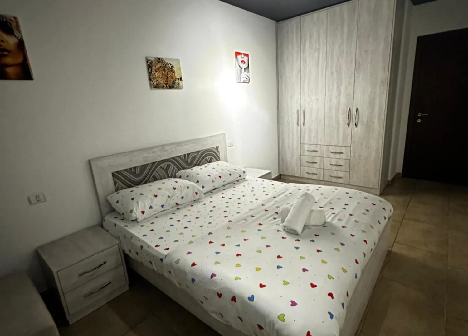 Tirana City Inn contacts